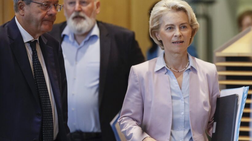 Timmermans molla l’Europa. E la Von der Leyen pensa a Gentiloni come erede verde