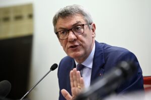 I sindacati per salvarsi si inventano l’emergenza dei contratti pirata