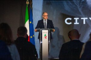 Il super investimento da 1 miliardo scatena la lotta per il Cda di Roma 3
