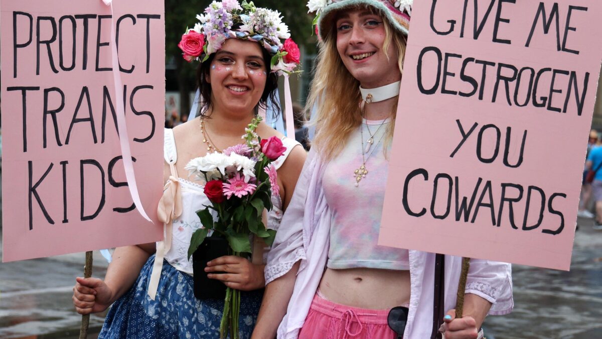 Cambi di sesso liberi: gli effetti collaterali su quote rosa e sanità