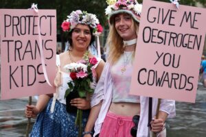 Cambi di sesso liberi: gli effetti collaterali su quote rosa e sanità
