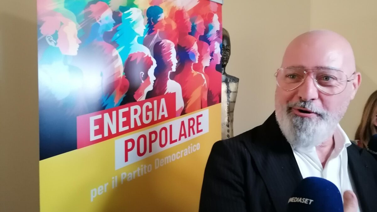 Bonaccini battezza la sua corrente. Malumori e bordate contro il segretario