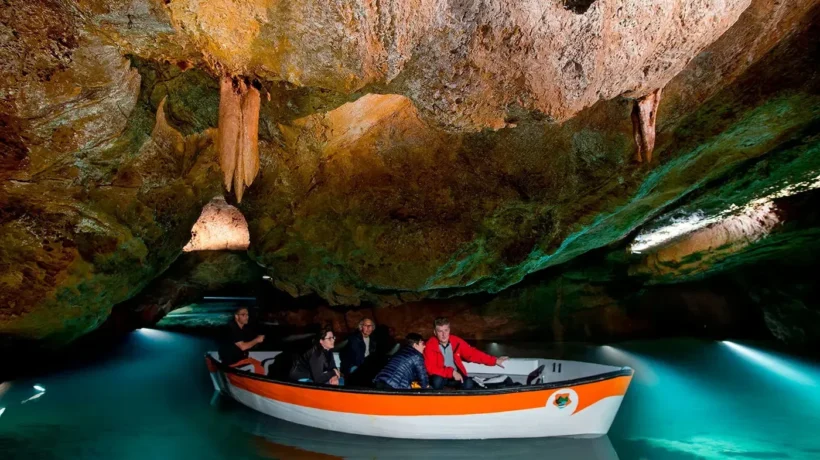 (Les Coves)