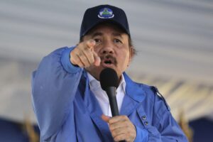 Lotta in Nicaragua, silenzio in Cina. La libertà manda in tilt i gesuiti