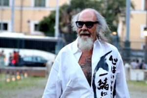 Roberto D’Agostino: «Il generale piace non solo a destra»