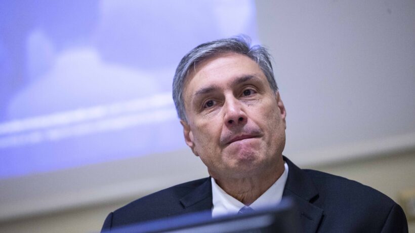 Esperto contro l’Aifa sui monoclonali: «Rifiutò 10.000 dosi efficaci e gratis»