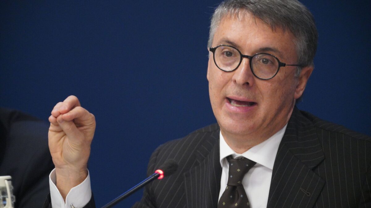 «Spiate» su Crosetto: le piste su Diotallevi e la camorra