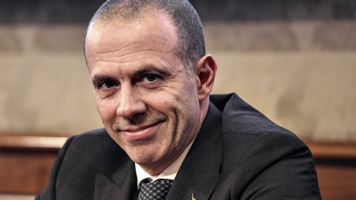 Massimiliano Romeo: «Se fermi gli sbarchi finisci sotto processo»