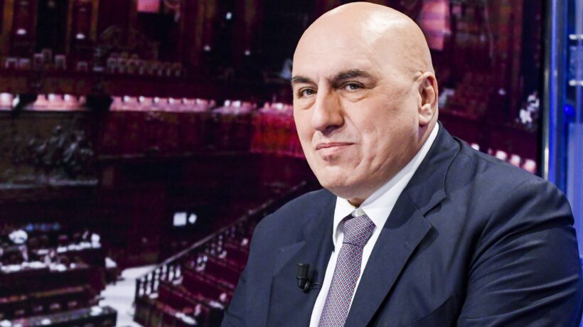 Ecco che cosa stava cercando il finanziere che spiava Crosetto