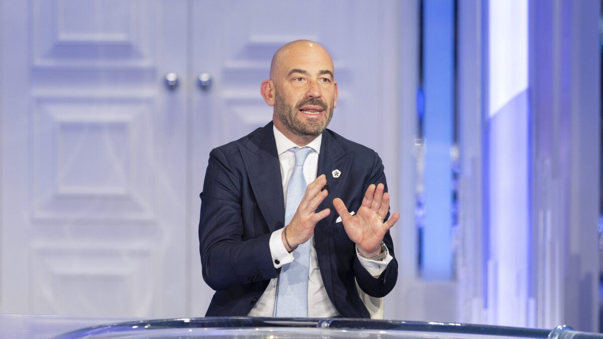 La dittatura sanitaria si fonda sugli stregoni