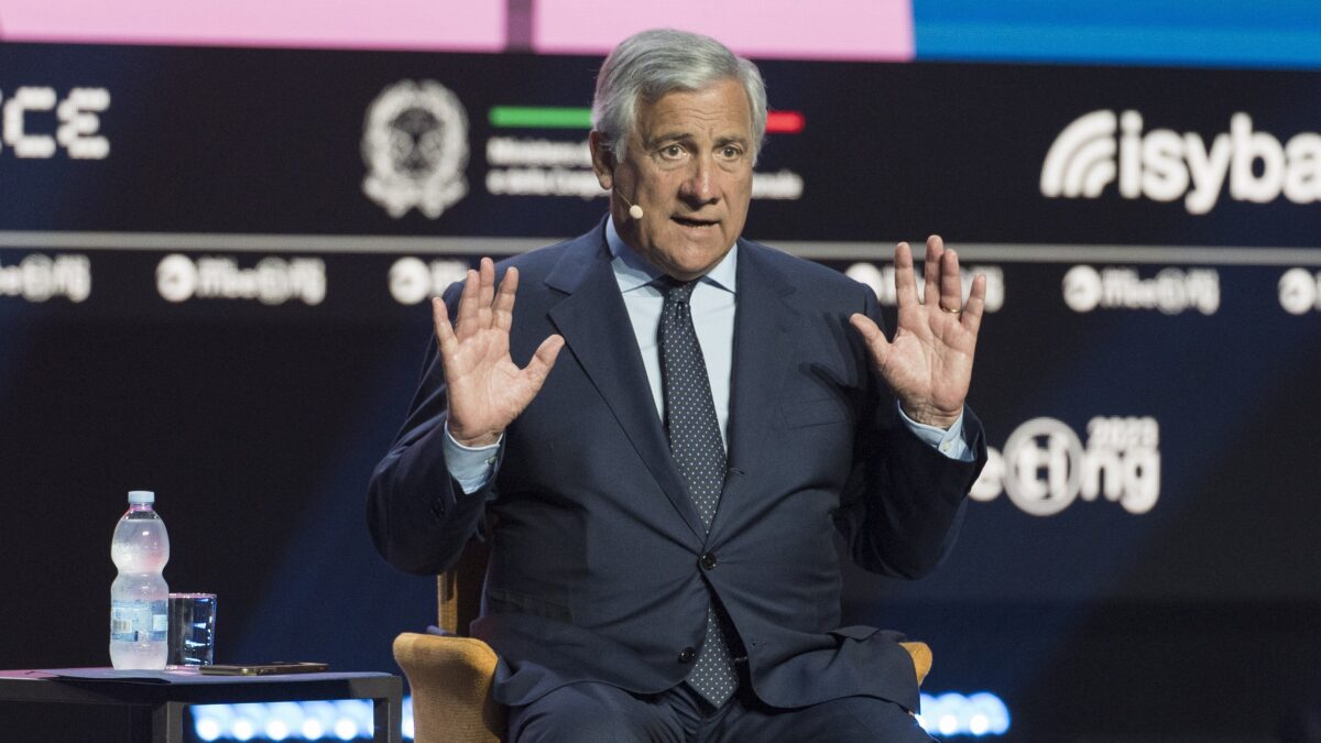 Su banche e acquisti di titoli di Stato Tajani cade nella trappola del «Sole»
