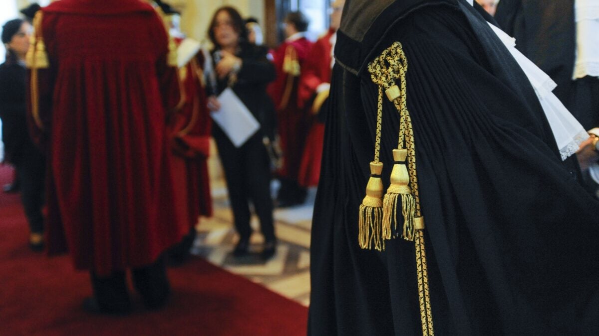 Le toghe devono fare pulizia al loro interno