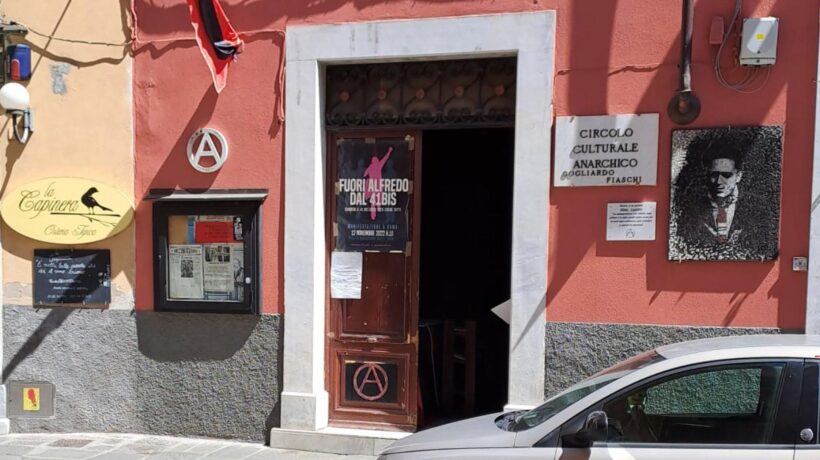Catturati in una retata i tipografi di Cospito