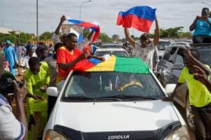 Niger, nasce la resistenza (ma è già zoppa). E l’Isis soffia sul fuoco