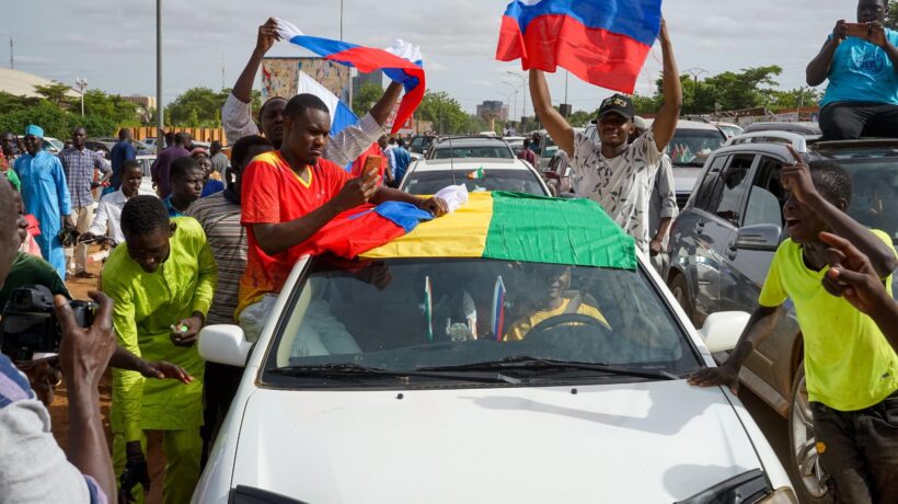 Niger, nasce la resistenza (ma è già zoppa). E l’Isis soffia sul fuoco