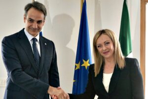La Meloni in Grecia cerca una sponda contro l’immobilismo della Ue sui migranti