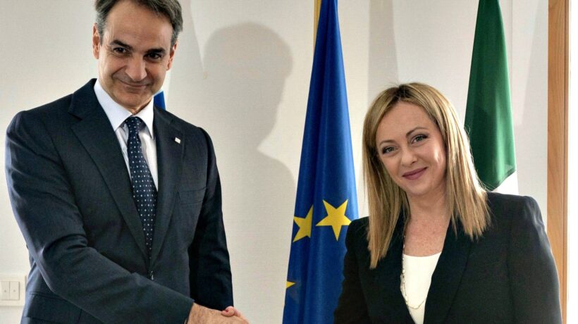La Meloni in Grecia cerca una sponda contro l’immobilismo della Ue sui migranti