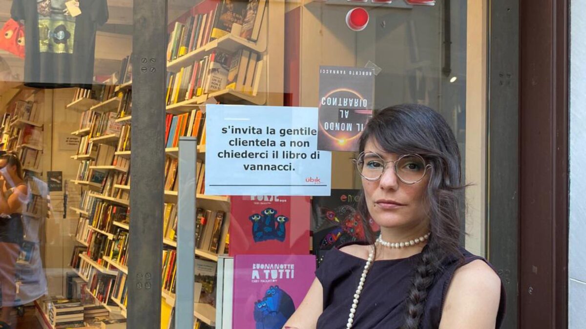 In libreria Hitler sì e Vannacci no