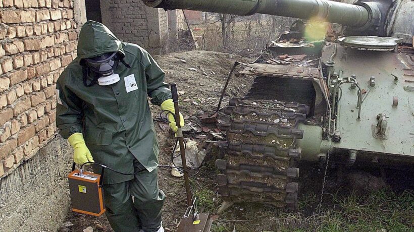 «Il Colle fece pressioni per cambiare la relazione sui militari avvelenati»