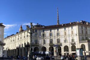 Aboliti gli Euro 5 in tutto il Torinese. La Regione fa spallucce: lo chiede l’Ue