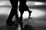 La controra eterna arriva a passo di tango