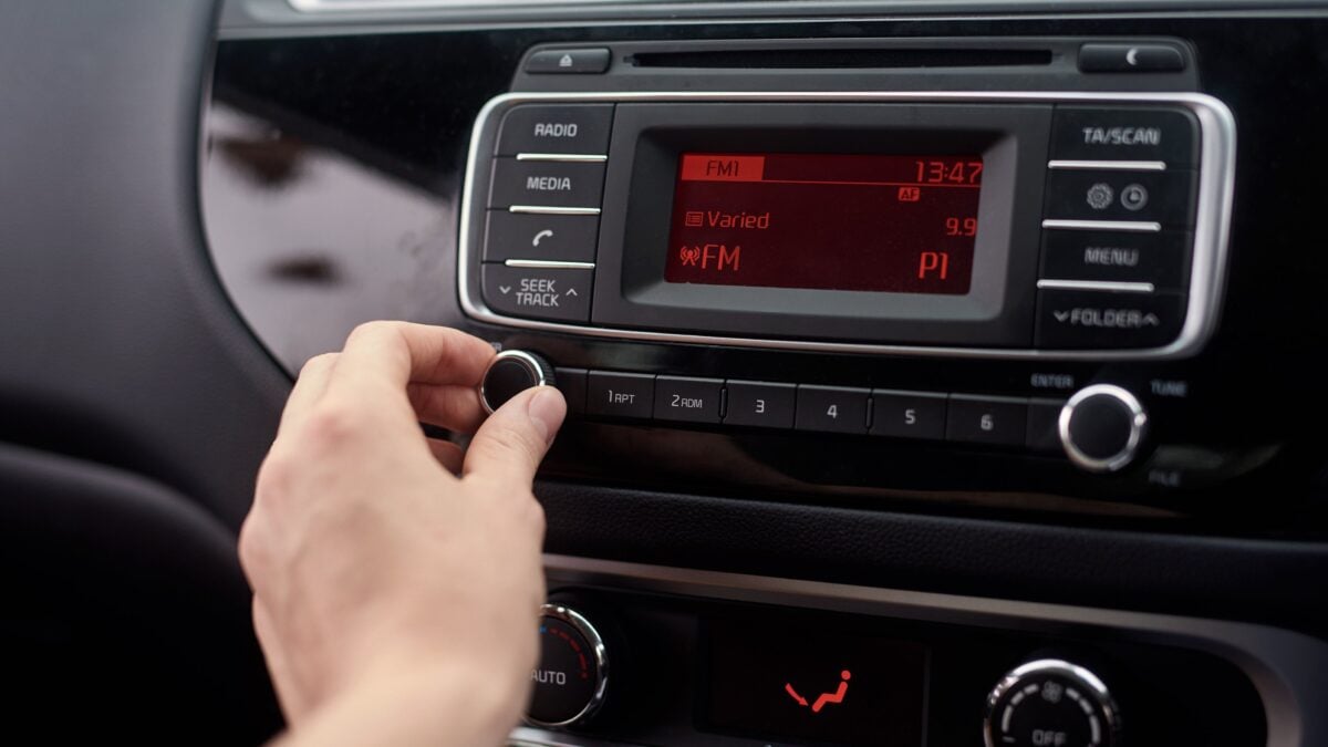 Sere estive: torniamo ad ascoltare l’AM, la radio romantica