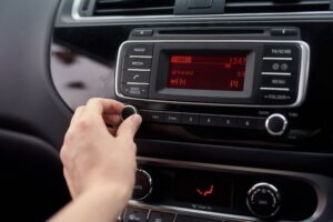 Sere estive: torniamo ad ascoltare l’AM, la radio romantica