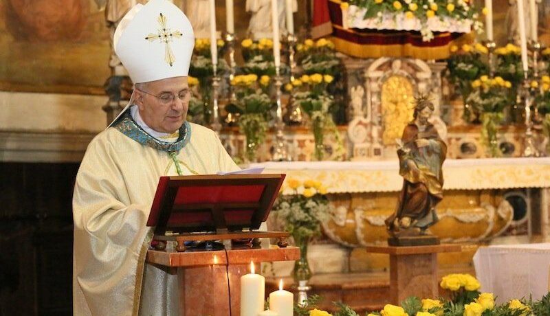 «I cattolici non possono collaborare con chi sposa aborto ed eutanasia»