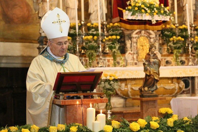 «I cattolici non possono collaborare con chi sposa aborto ed eutanasia»