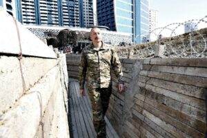 C’è  un altro Putin e invade gli armeni ma con lui ci facciamo affari