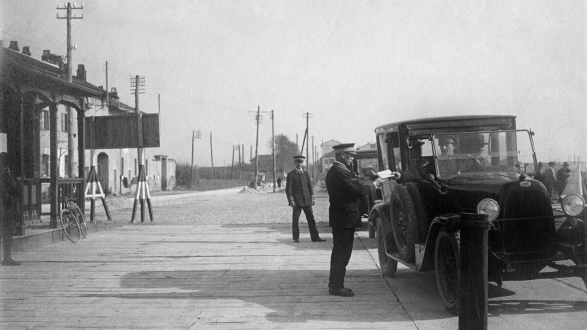 Novantanove anni fa l’Italia inaugurava la prima autostrada al mondo