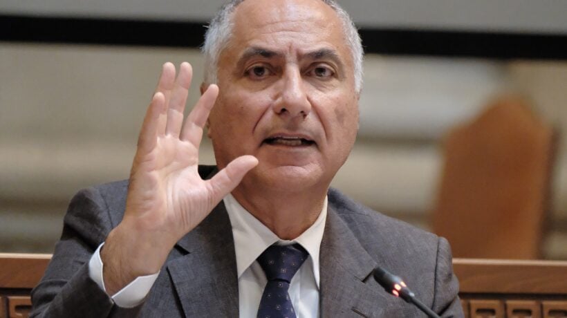 Il pm che grazia lo straniero violento scaricato dal suo capo: «Relativismo»