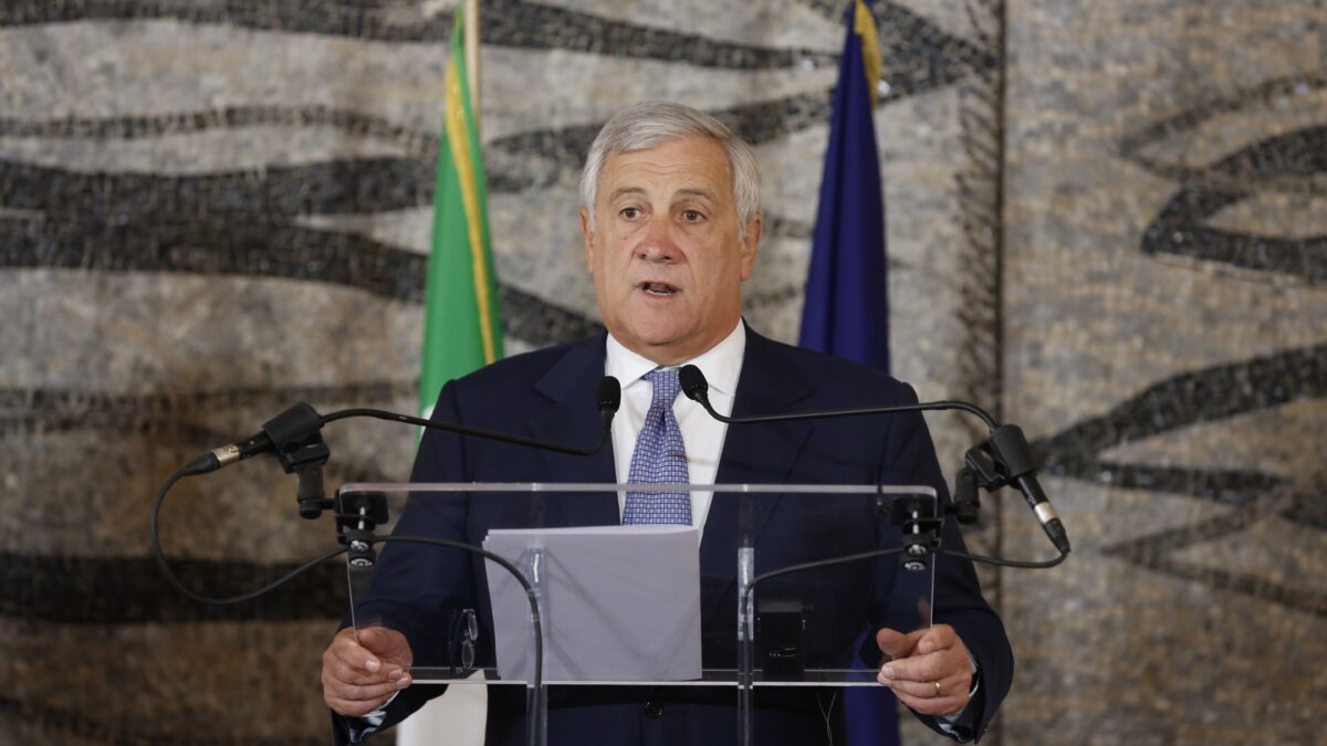 Berlino si blinda a Est e Tajani va in missione