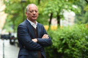 «Questa Rai non ha epurato nessuno. Chi ha lasciato ora guadagna di più»