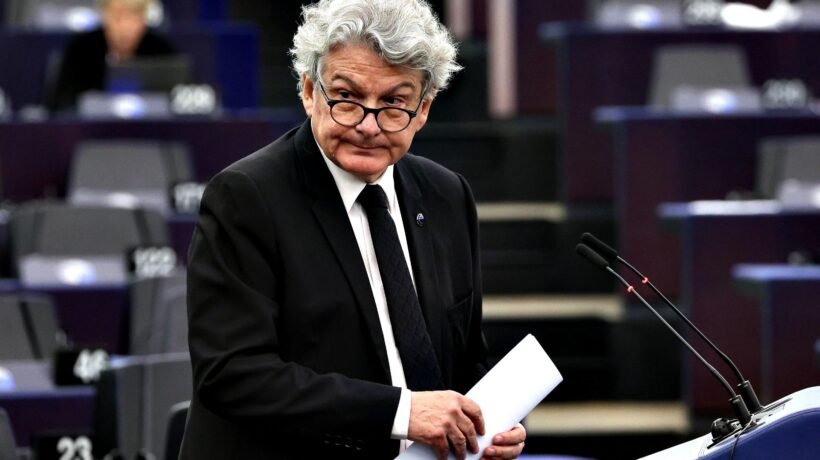 L’Ue manderà un tutor nelle scuole per insegnare l’autocensura ai bimbi