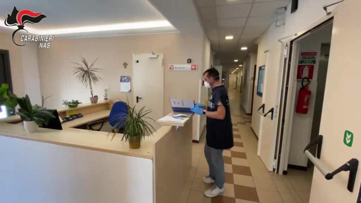 Il blitz sulle liste d’attesa infinite inguaia decine di medici e infermieri