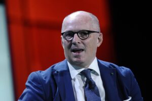 Nuove varianti, vecchia strategia: usare il virus per fare politica