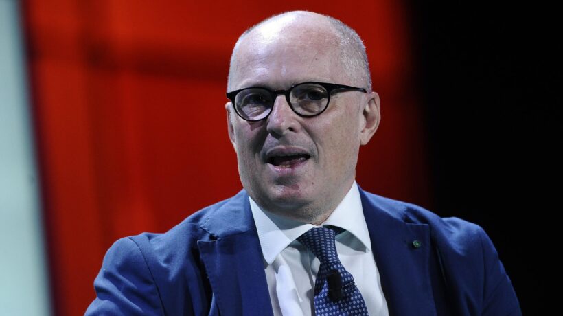 Nuove varianti, vecchia strategia: usare il virus per fare politica