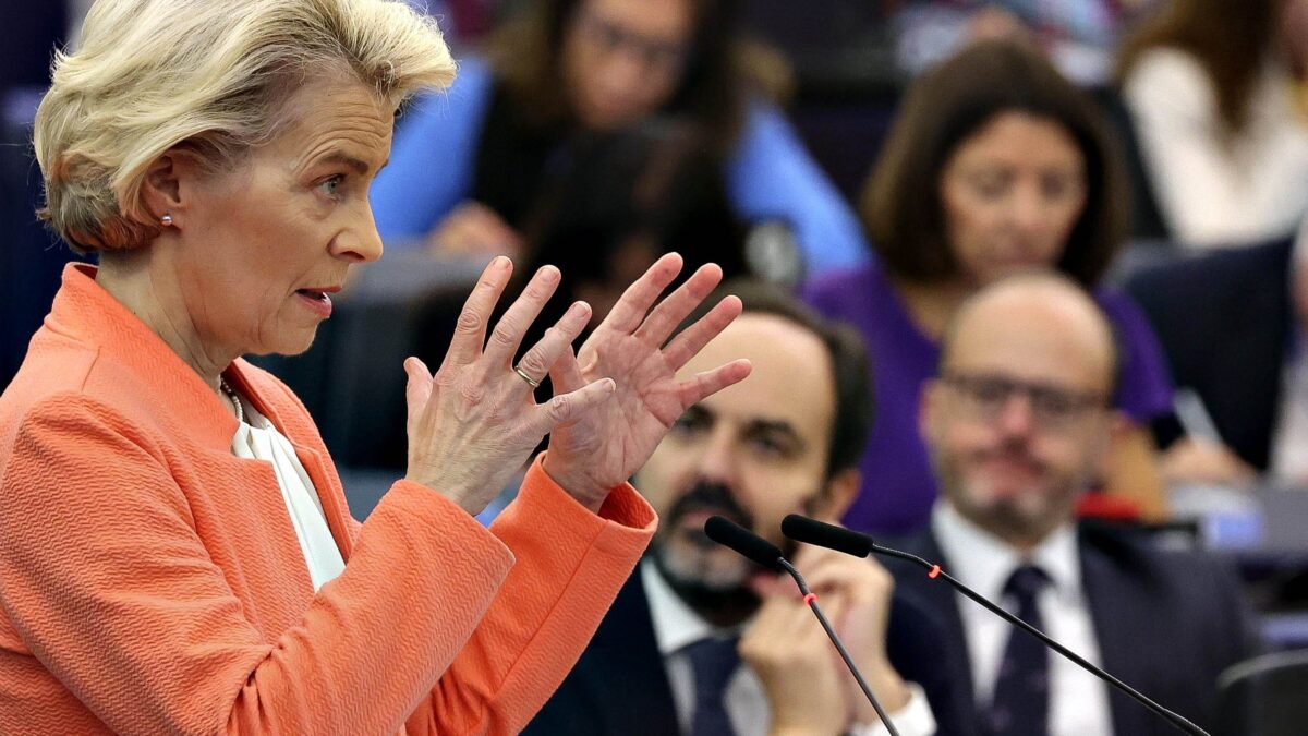 Comizio in Aula della Von der Leyen: la transizione verde non si discute