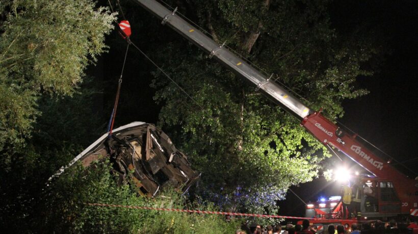 L’ex ad di Autostrade condannato a 6 anni per i 40 morti del bus caduto dal viadotto