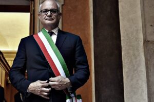 Gualtieri ora cerca la sponda della destra per poter piazzare il suo uomo in Eur Spa