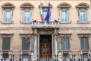 Extraprofitti bancari, dal Senato allerta sull’incostituzionalità