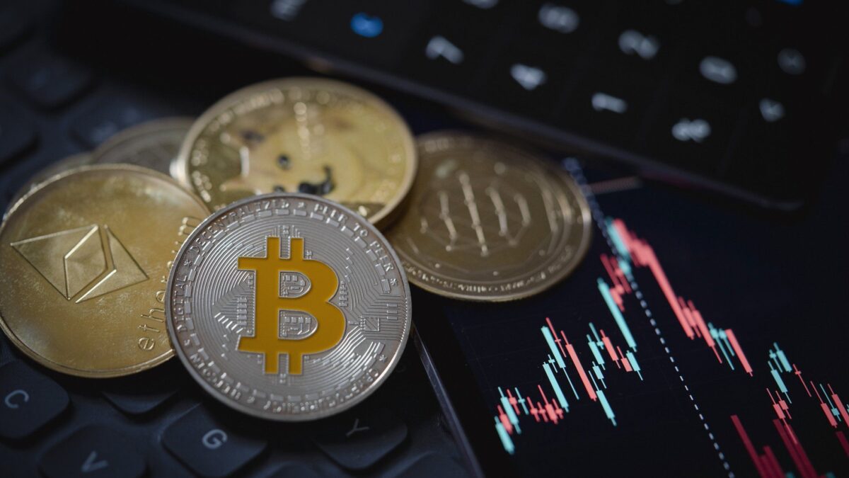 Young Platform lancia i suoi servizi B2B, ampliando l’accesso alle criptovalute per le imprese