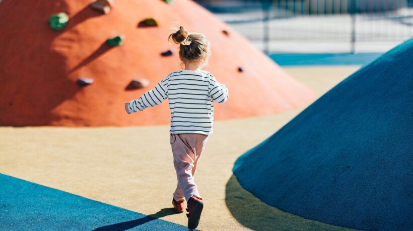 Le porno direttive dell’Oms: «Ai bambini di 4 anni insegniamo masturbazione»
