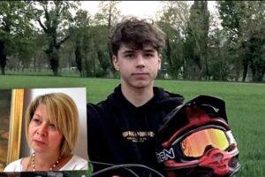 «Quel poliziotto ha ucciso mio figlio. Ma non farà un giorno di galera»