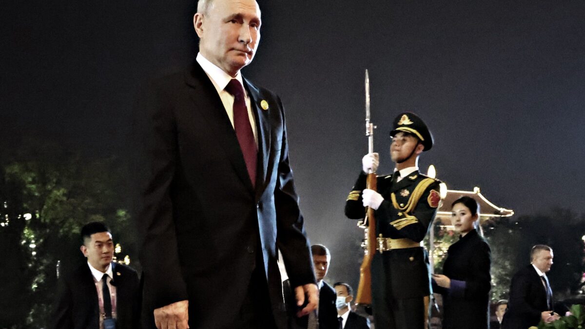 Putin beffa l’Occidente e rinsalda l’asse del male