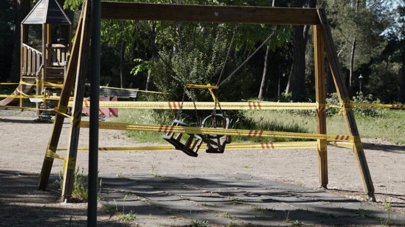 Gli vietarono di giocare all’aperto: «Il bimbo in lockdown va risarcito»