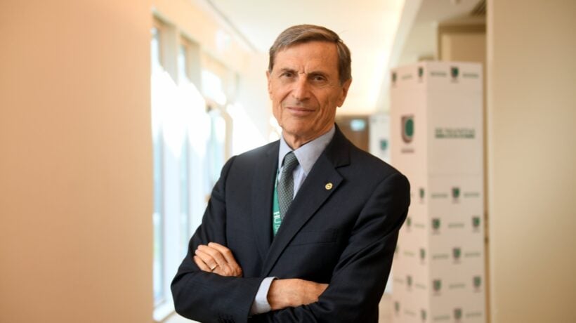 Lo ammettono: premio per zittire il dissenso