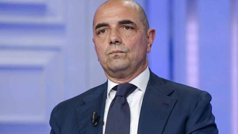 «Con i suoi folli divieti la Ue sta affossando la nostra agricoltura»