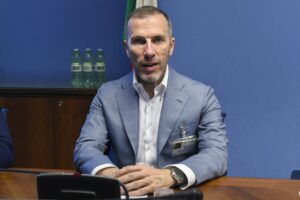 TimValue propone di non scorporare, arriva l’offerta alternativa a Kkr